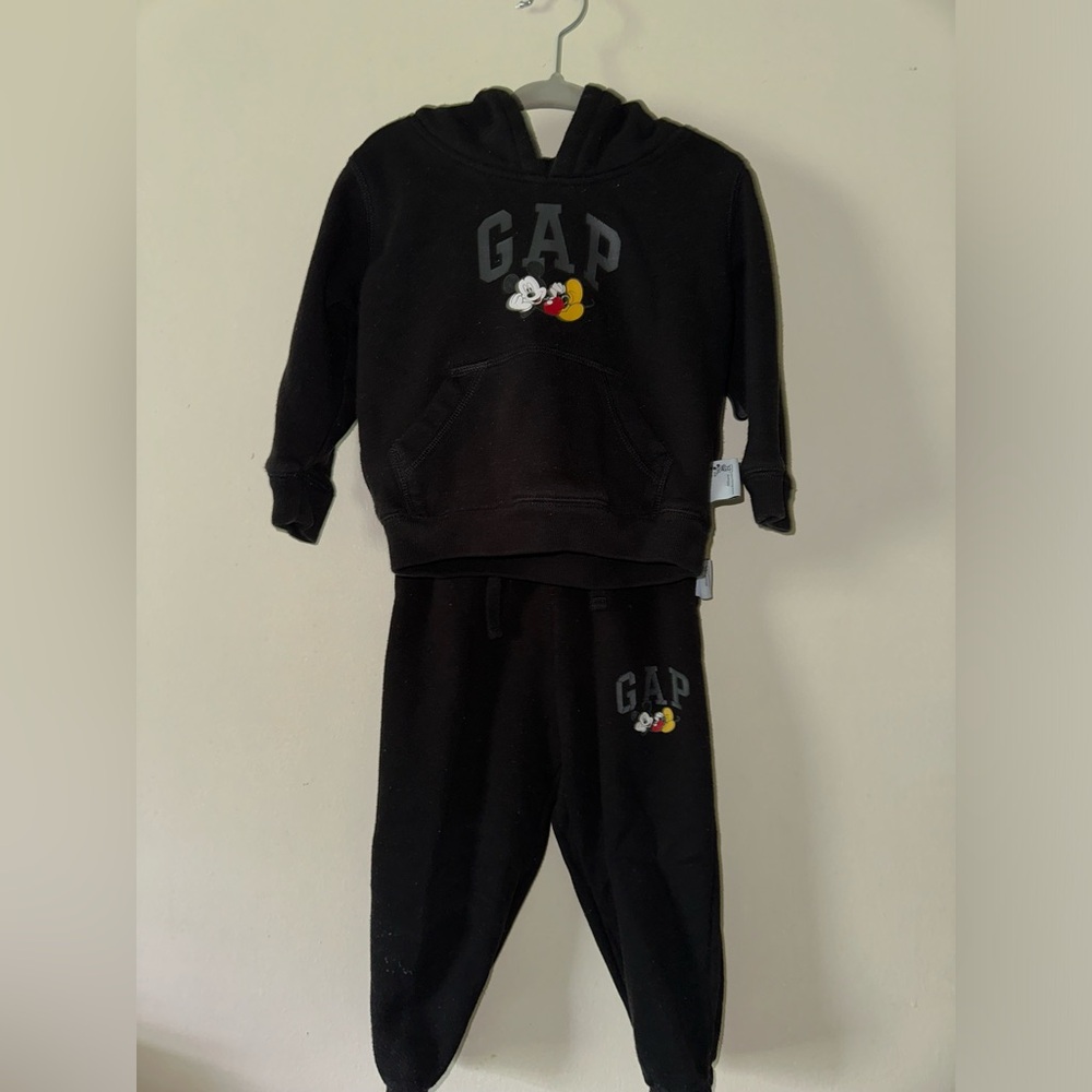 GAP Mickey Mouse 24M Sweatsuit